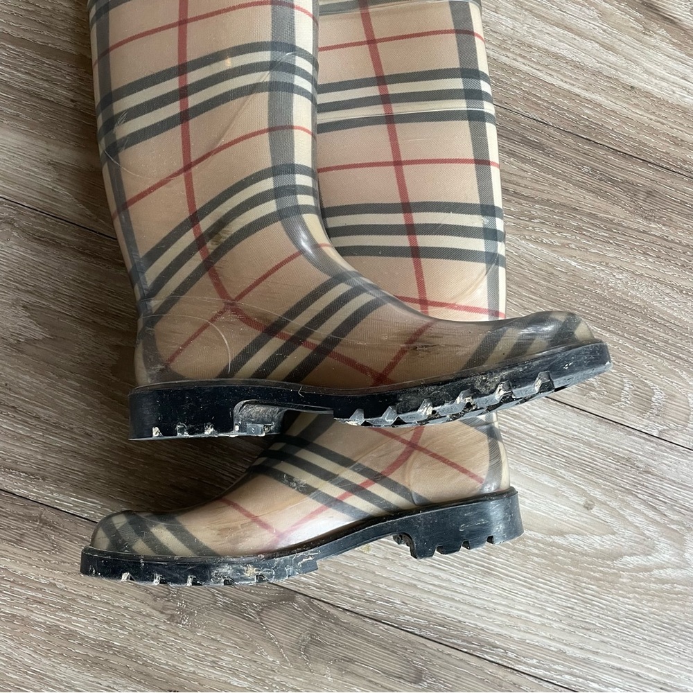 Authentic Burberry Rainboots - Picture 6 of 6